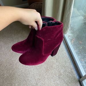Burgundy velvet booties size 6. TTS.